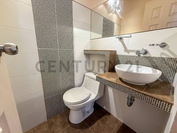 VENTA DEPARTAMENTO DUPLEX - PRIMER PISO - SAN BORJA - PENTAGONITO
