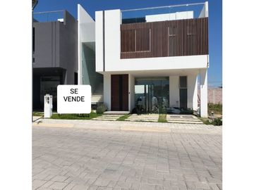 CASA EN VENTA EN RESIDENCIAL LA CARTUJA PACHUCA, HGO