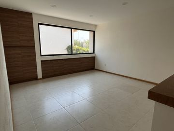 Casa en Venta en Balvanera, 3 Recámaras, Estudio, Jardín, Alberca, Lujo !