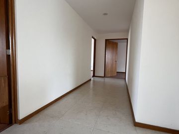 Casa en Venta en Balvanera, 3 Recámaras, Estudio, Jardín, Alberca, Lujo !