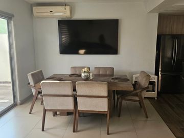CASA EN VENTA CUMBRES CALLEJUELAS