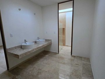 CASA EN VENTA  MONTES DE AME, MERIDA DE 4 REC