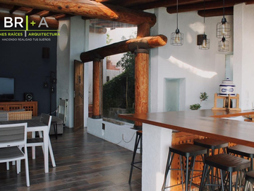CASA EN VENTA Y RENTA FRENTE AL LAGO CON ESPECTACULAR VISTA.