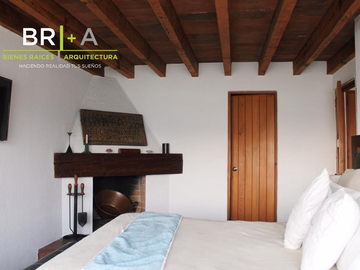 CASA EN VENTA Y RENTA FRENTE AL LAGO CON ESPECTACULAR VISTA.