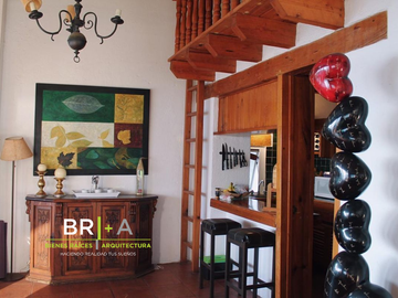 CASA EN VENTA Y RENTA FRENTE AL LAGO CON ESPECTACULAR VISTA.