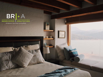 CASA EN VENTA Y RENTA FRENTE AL LAGO CON ESPECTACULAR VISTA.