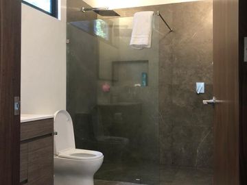 Hermosa Casa Contemporánea