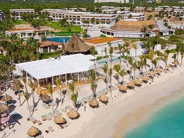 Villa en venta, Country Club Tulum, Akumal, Quintana Roo. Casa de Lujo en Villa