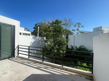 Villa en venta, Country Club Tulum, Akumal, Quintana Roo. Casa de Lujo en Villa