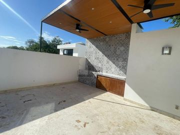 Villa en venta, Country Club Tulum, Akumal, Quintana Roo. Casa de Lujo en Villa