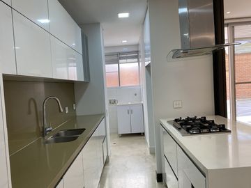 Venta Apartamento Oeste Cristales