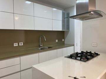 Venta Apartamento Oeste Cristales