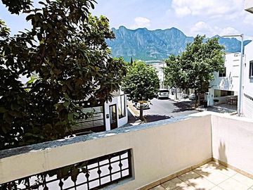 Casa en venta en Bosques del Poniente, 4to Sector, Santa Catarina