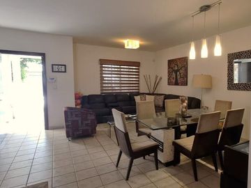 Casa en venta en Bosques del Poniente, 4to Sector, Santa Catarina