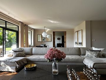 RENTA  BOSQUE REAL CON VISTA AL CAMPO DE GOLF CASA CON JARDIN