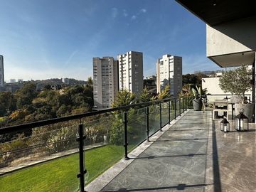 RENTA  BOSQUE REAL CON VISTA AL CAMPO DE GOLF CASA CON JARDIN