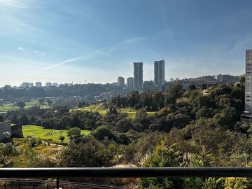 RENTA  BOSQUE REAL CON VISTA AL CAMPO DE GOLF CASA CON JARDIN
