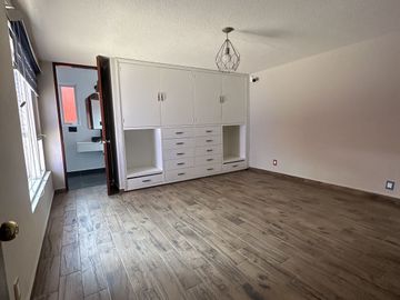 Renta o Venta  Casa lomas de Tecamachalco