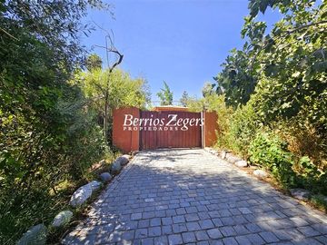 Casa en Venta en AV LAS PERDICES