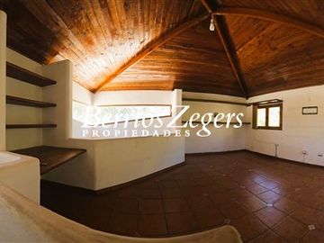 Casa en Venta en AV LAS PERDICES