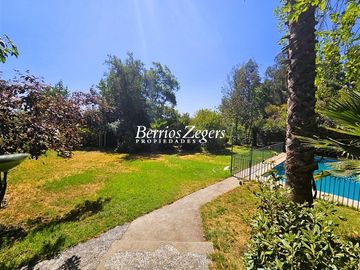 Casa en Venta en AV LAS PERDICES