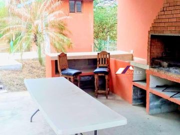VENTA Quinta de 3,250 m2 -SAN JOSÉ CADEREYTA- 4 Recámaras con ALBERCA y PALAPA