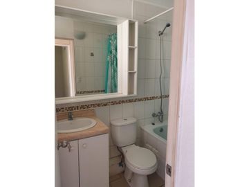 Venta depto 3D1B con estacionamiento en condominio Los Andes