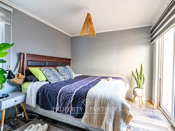 Linda casa de dos niveles en condominio en Puertas del Mar