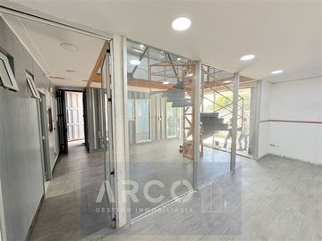 Local Comercial en Venta en Av las Torres 6297