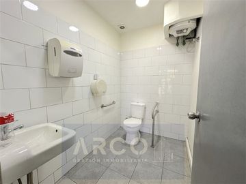 Local Comercial en Venta en Av las Torres 6297