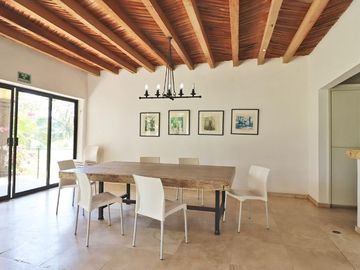 Exclusiva Residencia en Playa Azul, Michoacán – Un Paraíso Frente al Mar