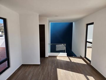 Hermosa casa en renta, en Vila Nuar