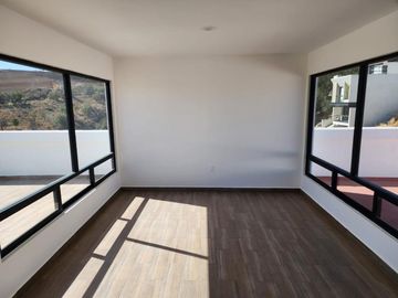Hermosa casa en renta, en Vila Nuar