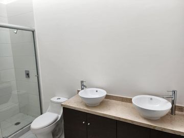 Hermosa casa en renta, en Vila Nuar