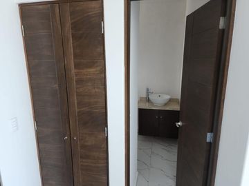 Hermosa casa en renta, en Vila Nuar