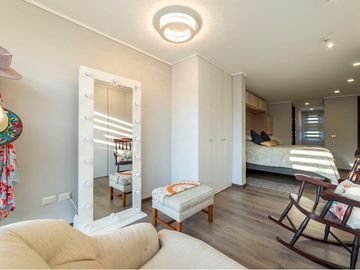 Amplia y acogedora casa, como nueva en Chamisero.
