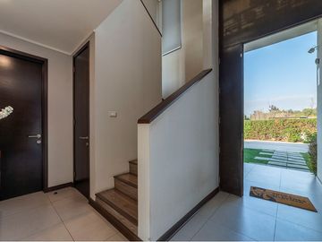 Amplia y acogedora casa, como nueva en Chamisero.