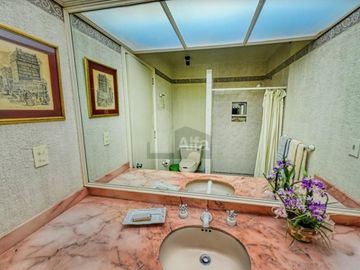 Venta de Casa en Privada en la Colonia Florida