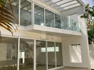 CASA EN VENTA EN CANCUN RESIDECIAL CUMBRES