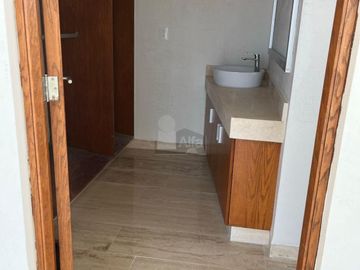 CASA EN VENTA EN CANCUN RESIDECIAL CUMBRES