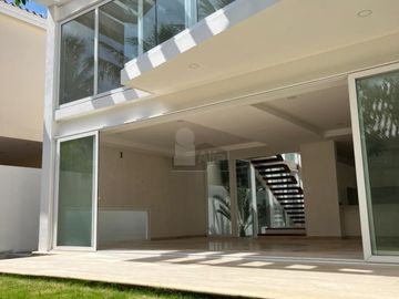 CASA EN VENTA EN CANCUN RESIDECIAL CUMBRES