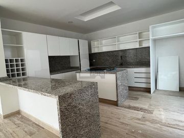 CASA EN VENTA EN CANCUN RESIDECIAL CUMBRES