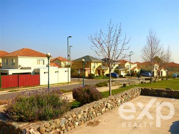 Casa en Venta en Altos del Parque Norte 8232