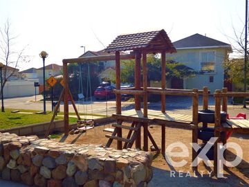 Casa en Venta en Altos del Parque Norte 8232