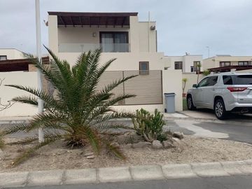 Casa en Venta en Costa Laguna