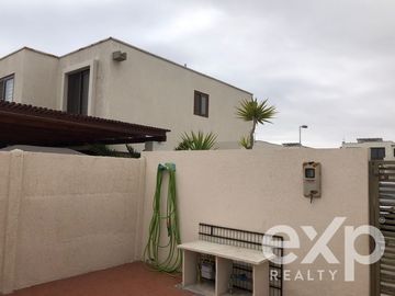Casa en Venta en Costa Laguna