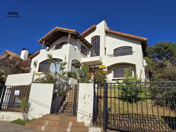 Casa Amplia y Luminosa en Bosques de Montemar