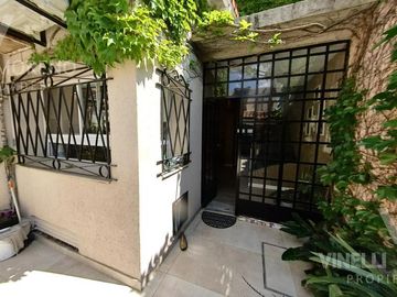 Chalet pileta cochera zona residencial