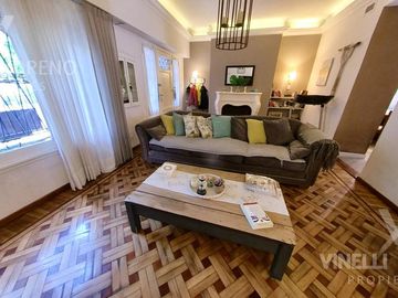 Chalet pileta cochera zona residencial