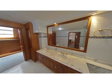 VENDO PENTHOUSE BARRIO SAN PATRICIO